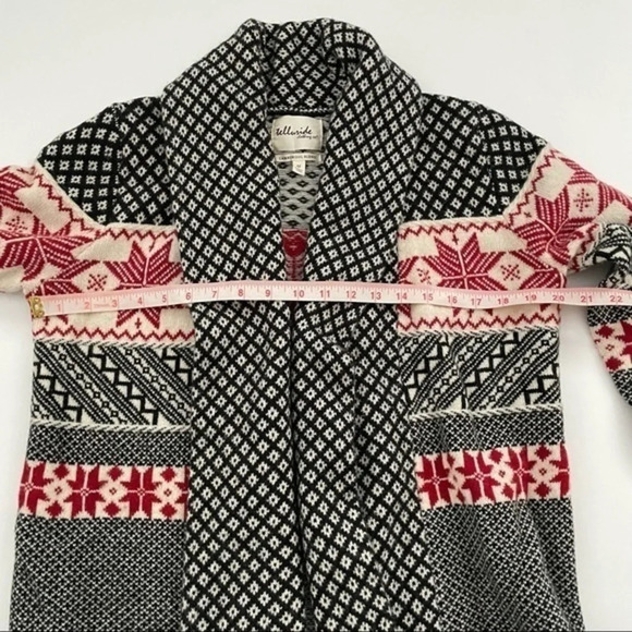 Telluride Clothing Lambswool Cardigan Holiday Snow Flakes - Picture 5 of 6